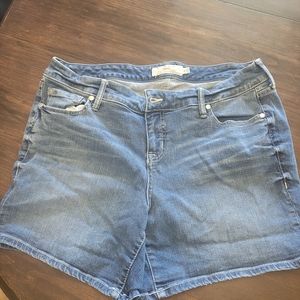 Torrid size 16 shorts